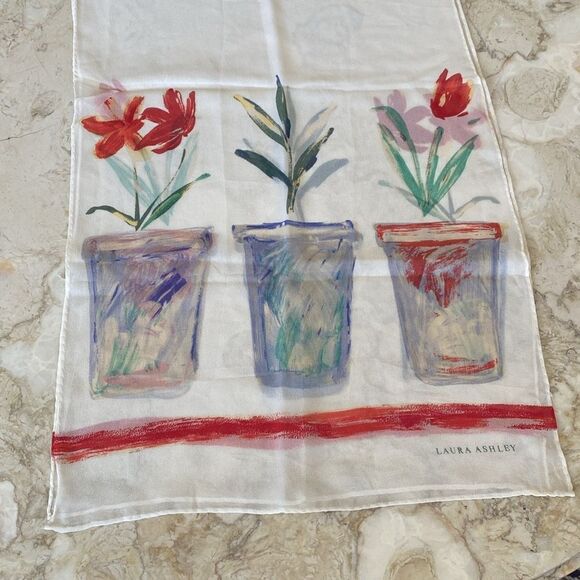 Laura Ashley Light Floral Rectangular Scarf - Picture 5 of 6